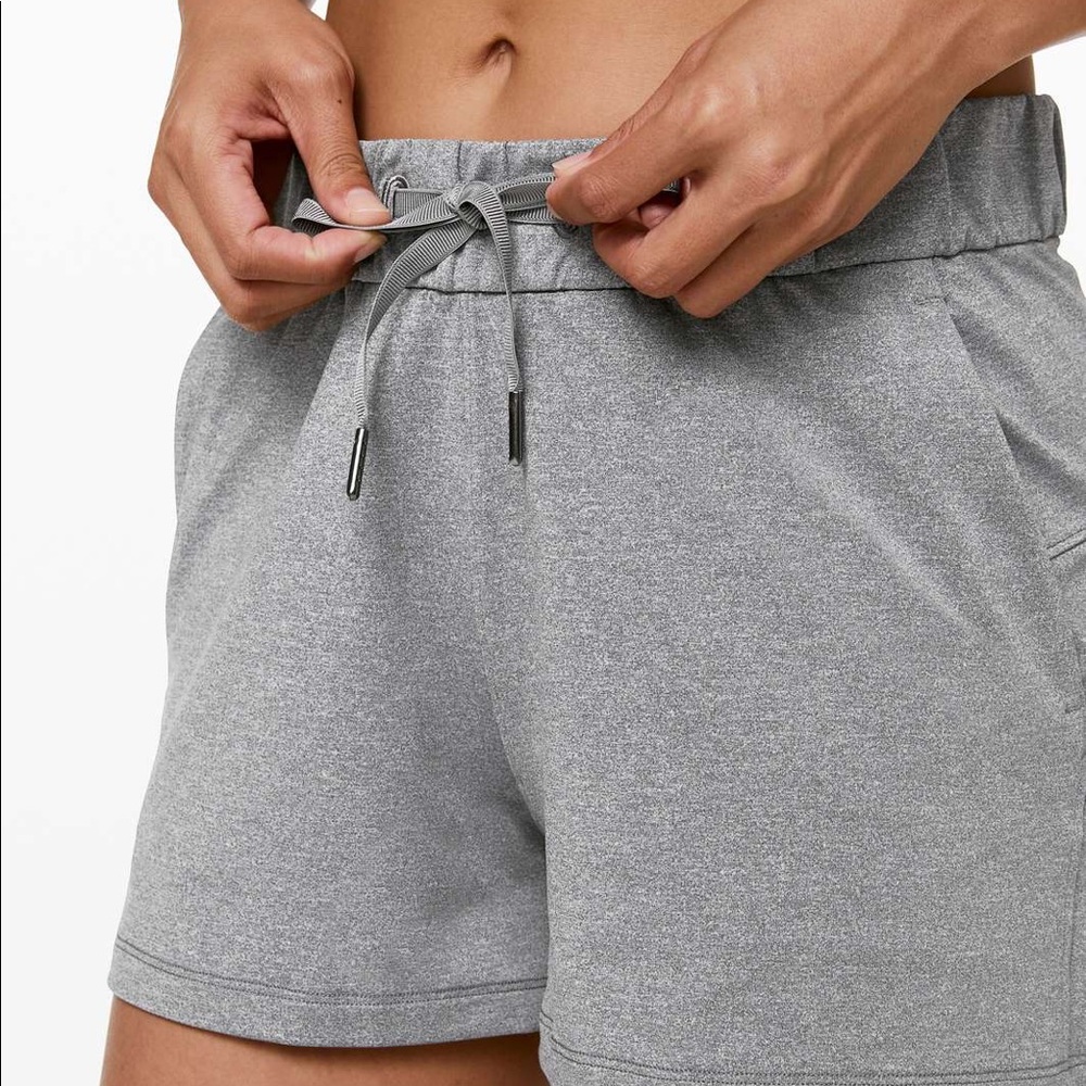 Lululemon shorts size 4